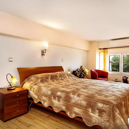 Stam's Paradise Apartman Hriszí Aktí Haniá