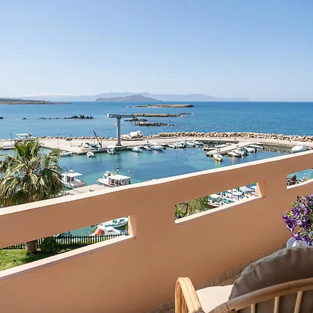 Stam's Paradise Apartment *