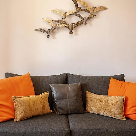 Stam's Paradise Apartment
